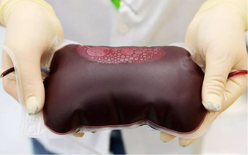 USA : Une start-up facture 8000 $ le litre de sang des jeunes pour le vendre à des clients fortunés [Vidéos]