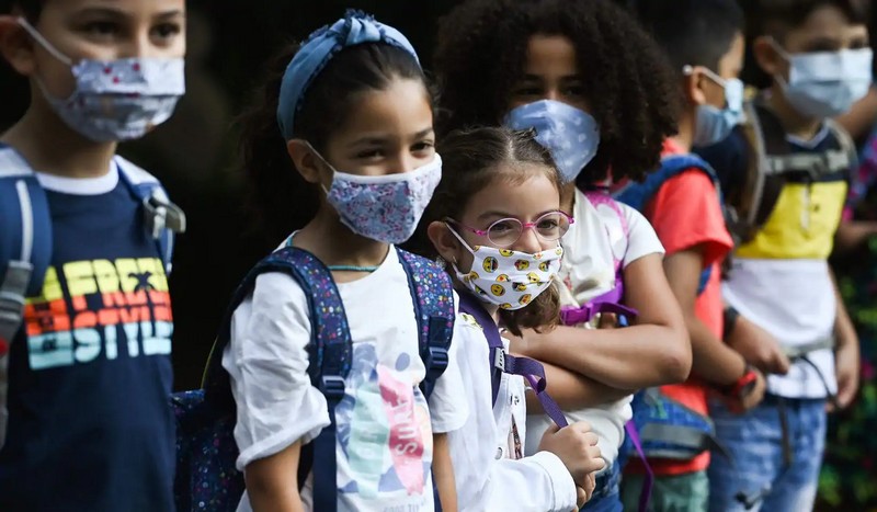 Comment dispenser ses enfants de porter le masque à l’école ?